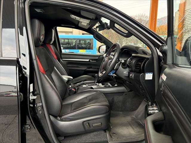 TOYOTA HILUX 4WD 2024