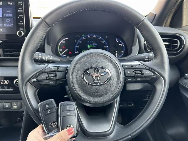 TOYOTA YARIS CROSS HYBRID 2022