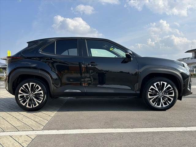 TOYOTA YARIS CROSS HYBRID 2022