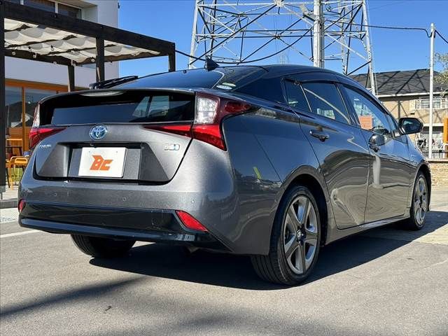 TOYOTA PRIUS 2020