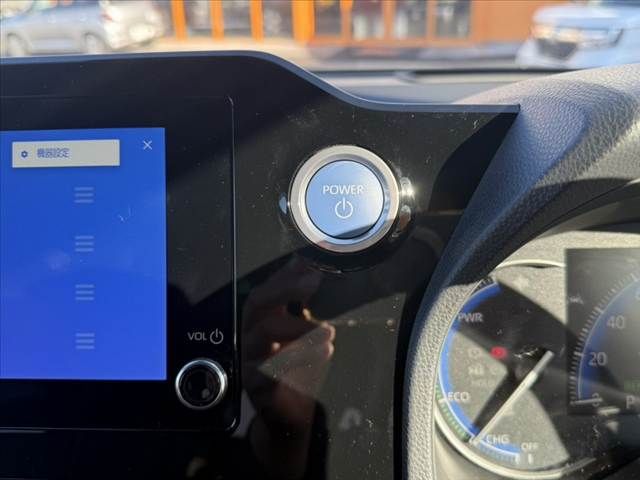 TOYOTA NOAH HYBRID 4WD 2022