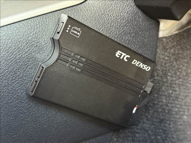 TOYOTA COROLLA FIELDER 2018