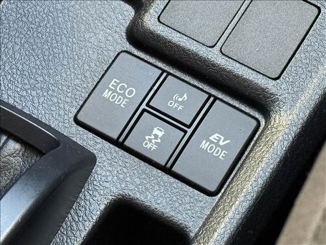 TOYOTA COROLLA FIELDER 2018