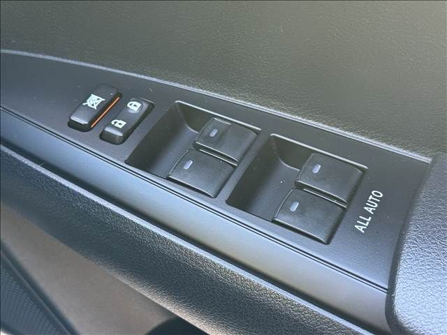 TOYOTA COROLLA FIELDER 2018