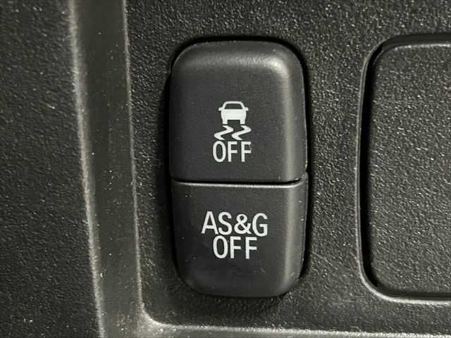 MITSUBISHI DELICA D:5 2WD 2012