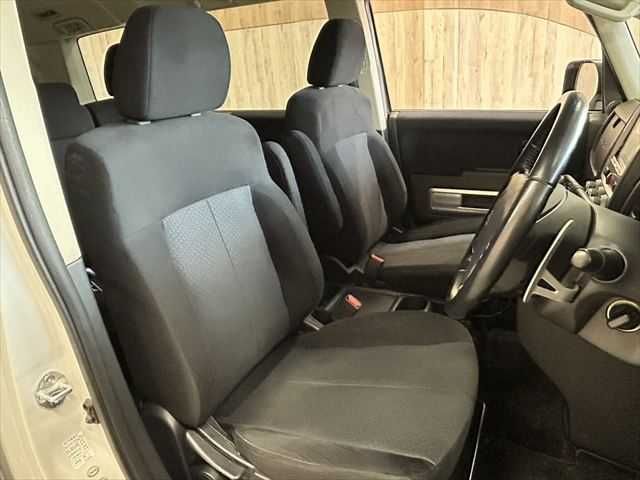 MITSUBISHI DELICA D:5 2WD 2012