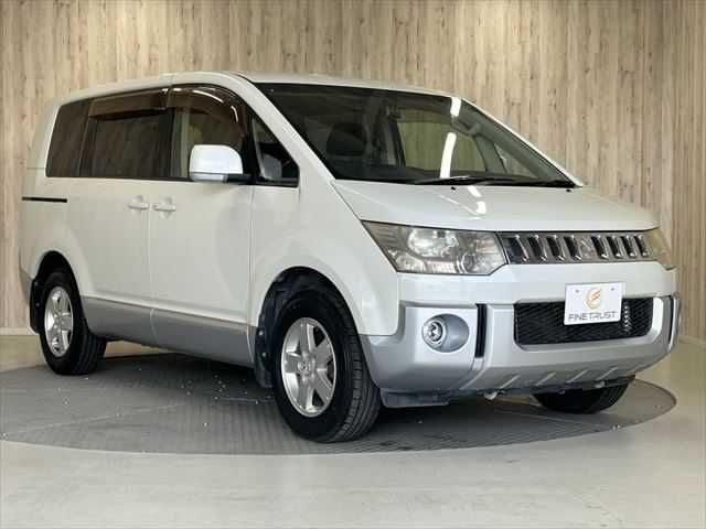 MITSUBISHI DELICA D:5 2WD 2012