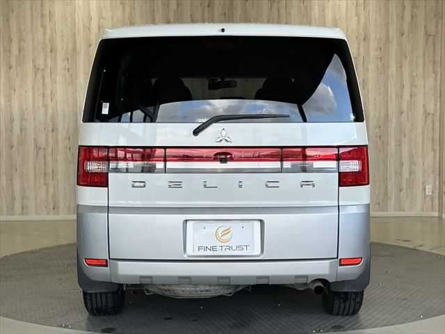 MITSUBISHI DELICA D:5 2WD 2012