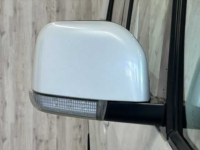 MITSUBISHI DELICA D:5 2WD 2012