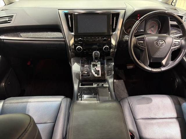 TOYOTA ALPHARD 2018