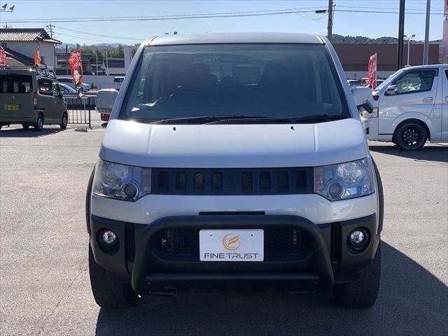 MITSUBISHI DELICA D:5 4WD 2012