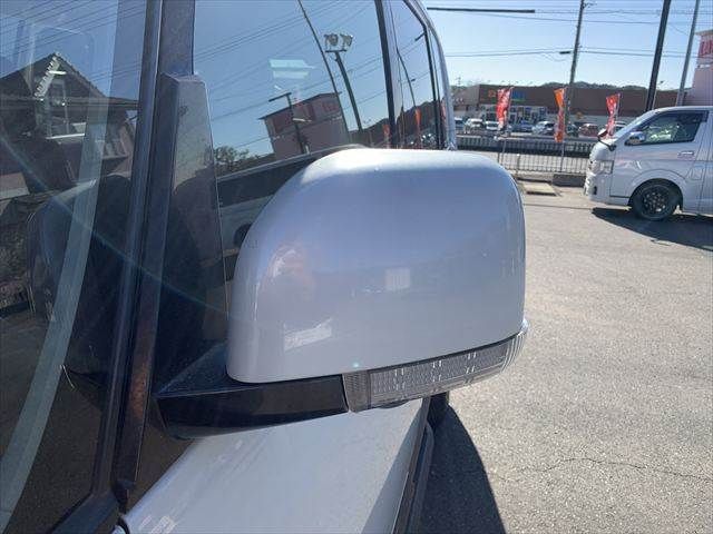 MITSUBISHI DELICA D:5 4WD 2012