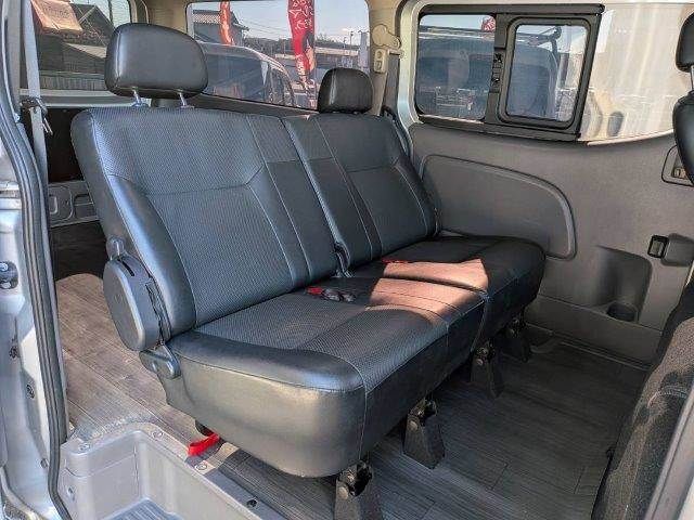 NISSAN NV350 CARAVAN 2013