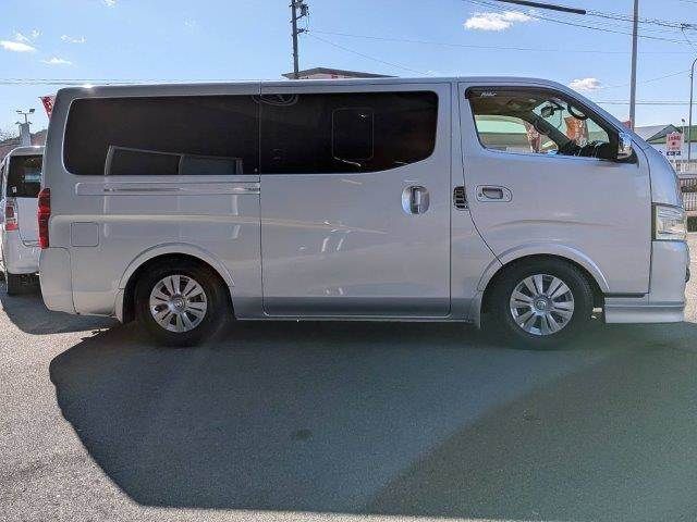 NISSAN NV350 CARAVAN 2013