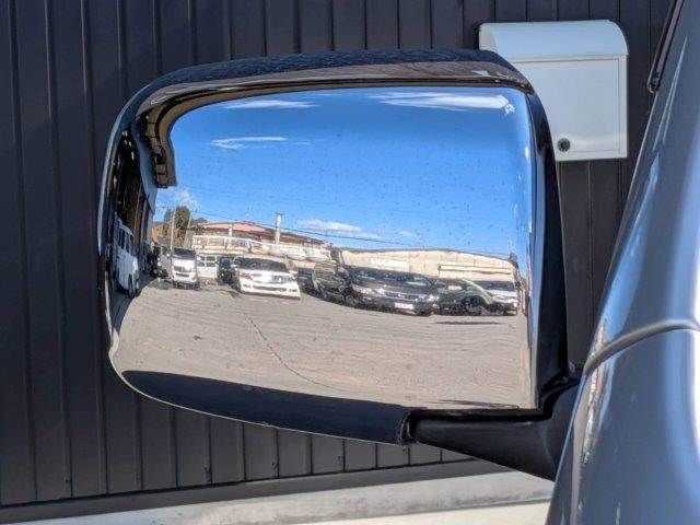 NISSAN NV350 CARAVAN 2013