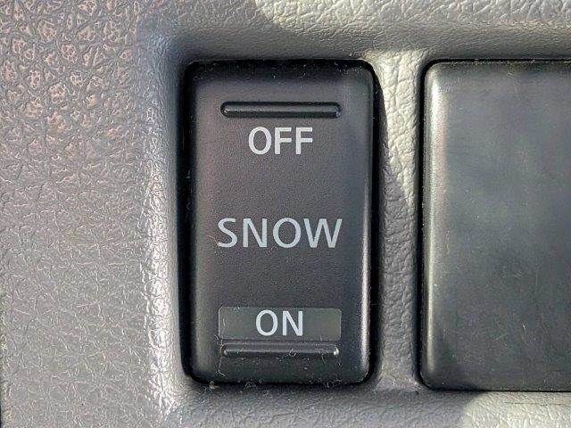 NISSAN NV350 CARAVAN 2013