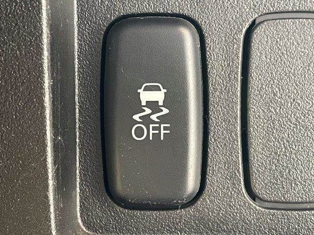 MITSUBISHI DELICA D:5 4WD 2010