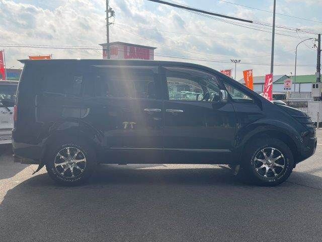 MITSUBISHI DELICA D:5 4WD 2010