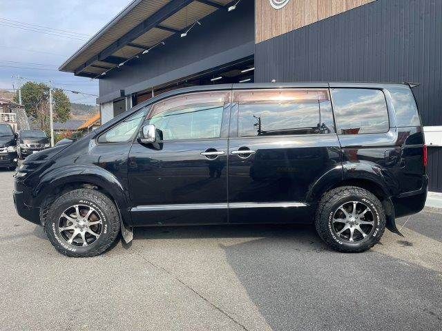 MITSUBISHI DELICA D:5 4WD 2010