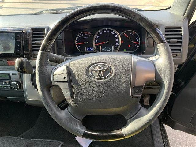 TOYOTA HIACE van 4WD 2020