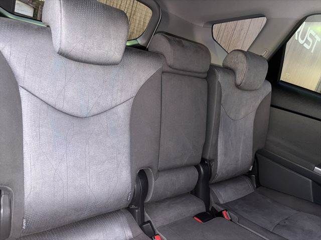 TOYOTA PRIUS Alpha 2013