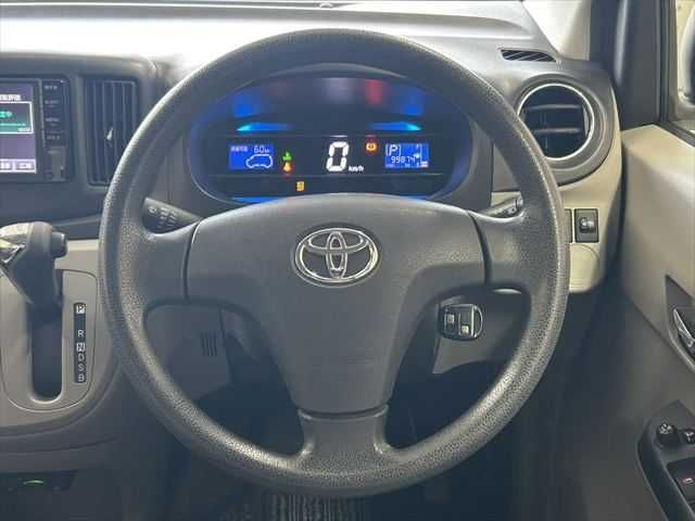 TOYOTA PIXIS EPOCH 2015
