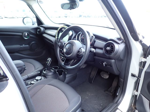 BMW MINI COOPER 5DOOR 2018