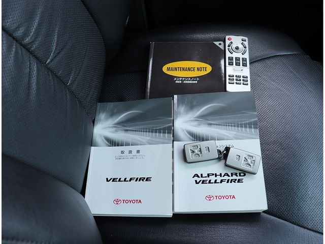 TOYOTA VELLFIRE 2013