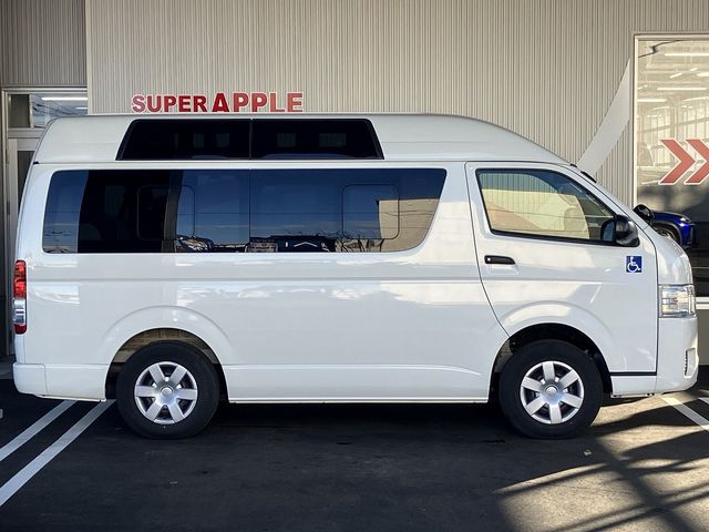 TOYOTA HIACE van 4WD 2020