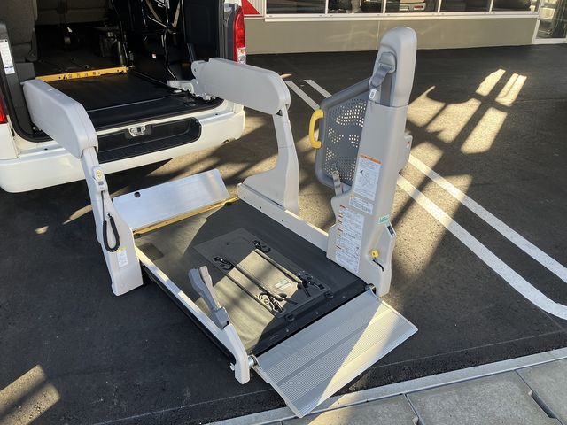 TOYOTA HIACE van 4WD 2020