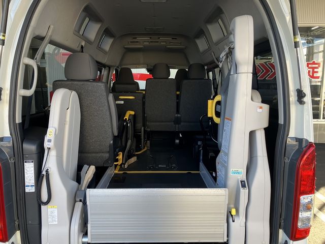 TOYOTA HIACE van 4WD 2020