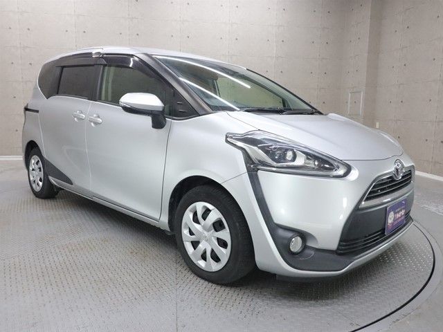 TOYOTA SIENTA 2017