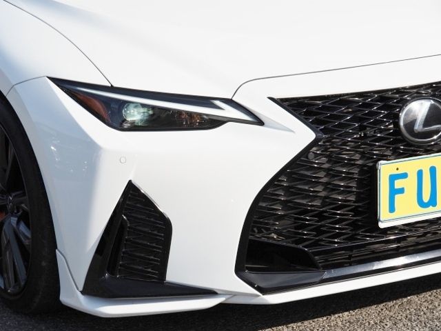 TOYOTA LEXUS IS300h 2024