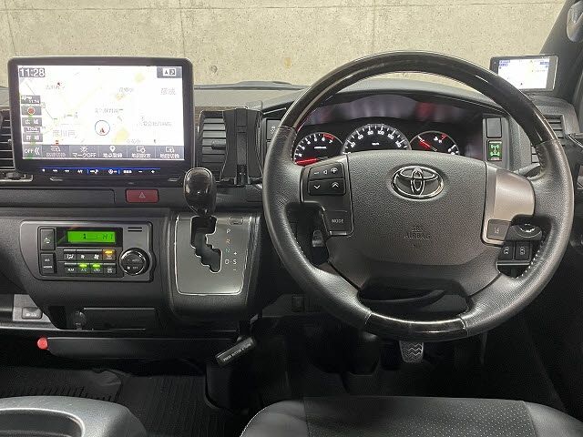 TOYOTA HIACE van 2WD 2018