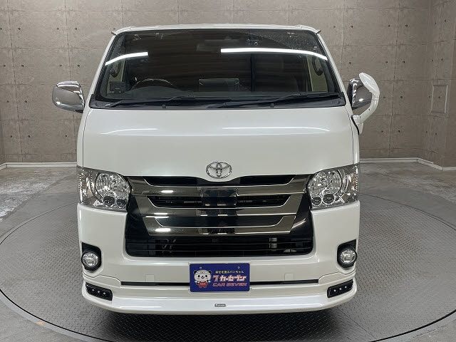 TOYOTA HIACE van 2WD 2018