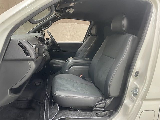 TOYOTA HIACE van 2WD 2018