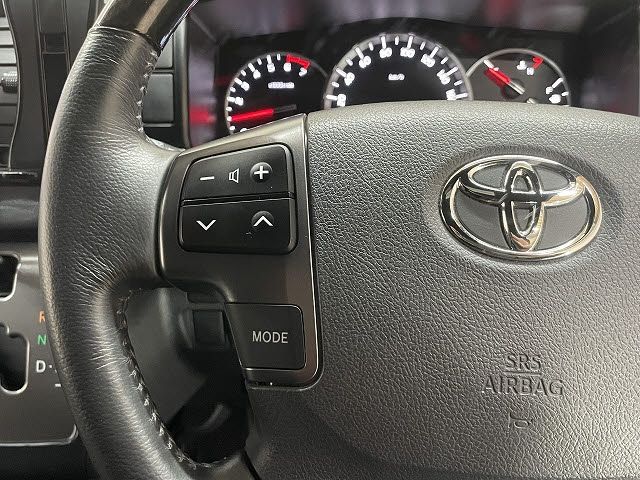 TOYOTA HIACE van 2WD 2018