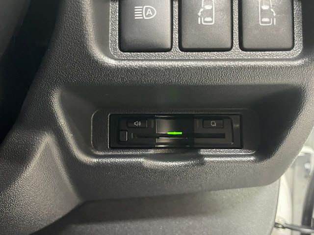 TOYOTA HIACE van 2WD 2018