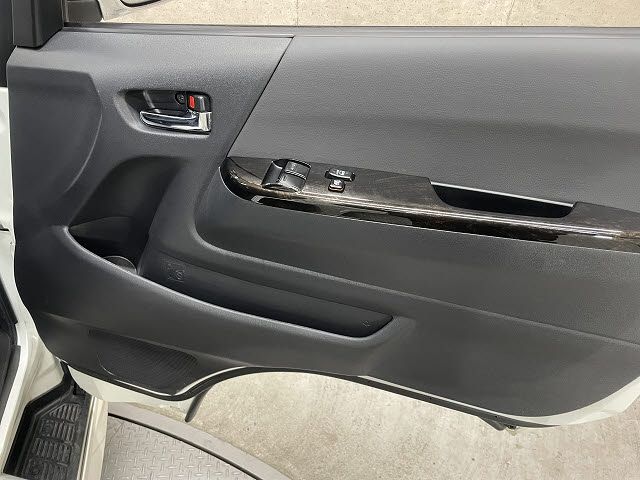 TOYOTA HIACE van 2WD 2018