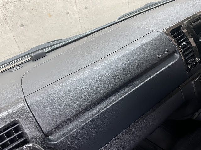 TOYOTA HIACE van 2WD 2018