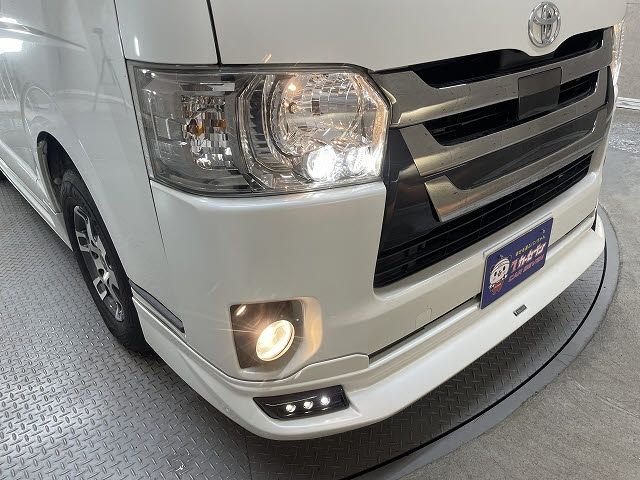 TOYOTA HIACE van 2WD 2018