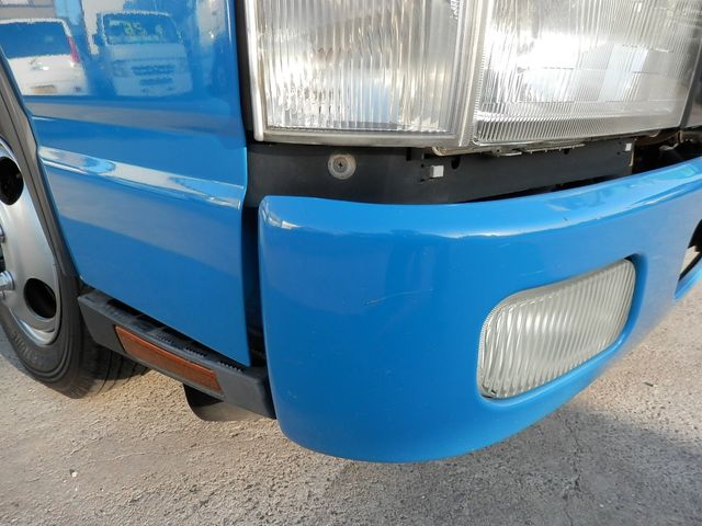 MITSUBISHI CANTER 2005