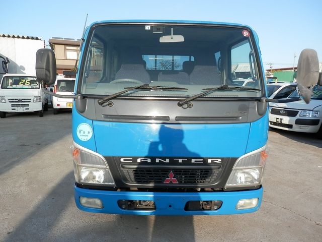 MITSUBISHI CANTER 2005