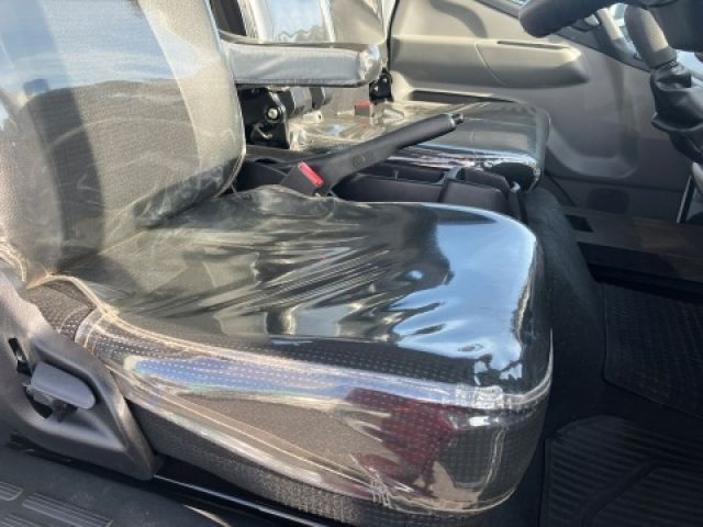 MITSUBISHI CANTER 2022