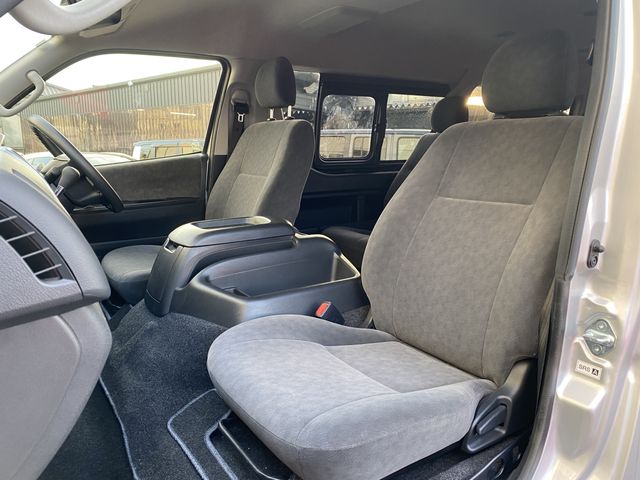 TOYOTA HIACE wagon 2018