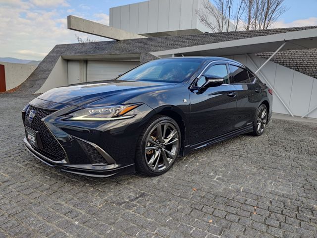 TOYOTA LEXUS ES300h 2020