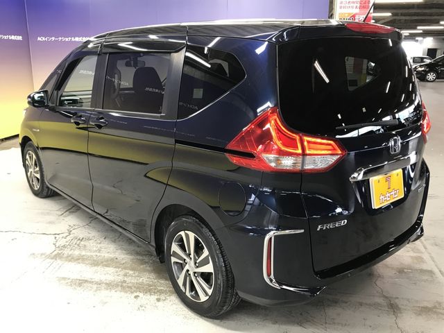 HONDA FREED HYBRID 2020