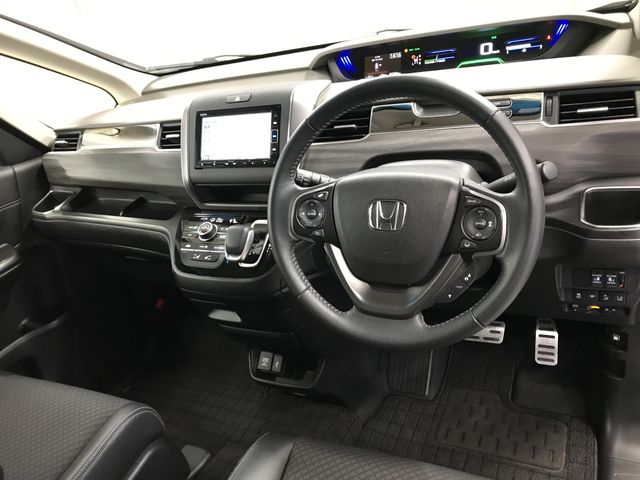 HONDA FREED HYBRID 2020