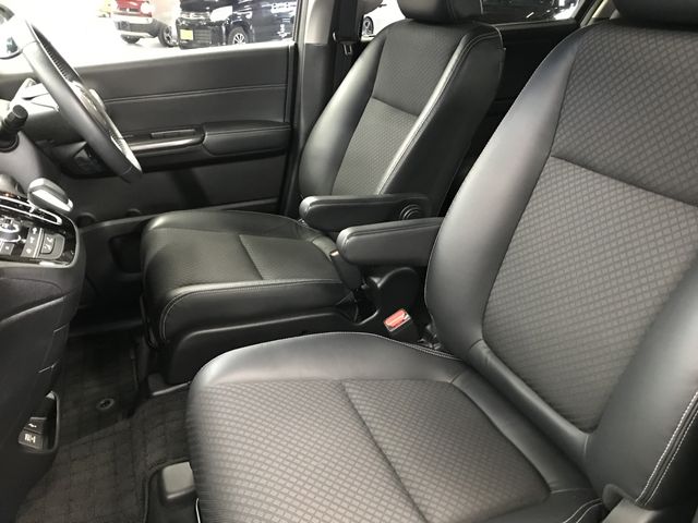 HONDA FREED HYBRID 2020