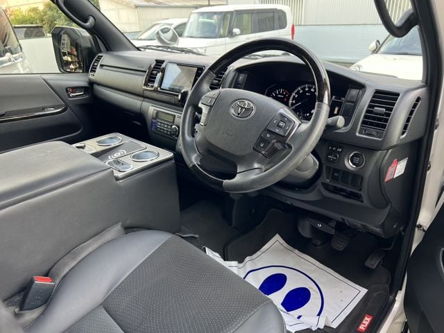 TOYOTA HIACE van 2WD 2021